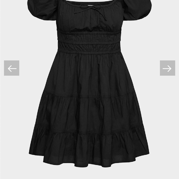 Aritzia “Kay dress “ Little Moon  sold out on line! - Picture 3 of 4